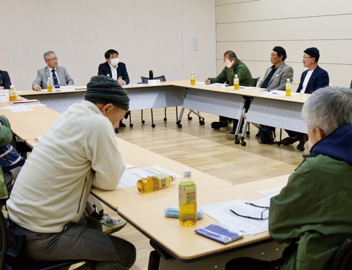【とまと部会産地会議を開催】部会員が出荷と販売に関して市場関係者を交え意見交換